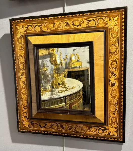 Paire de miroirs en marqueterie, Dauphiné époque Louis XIV