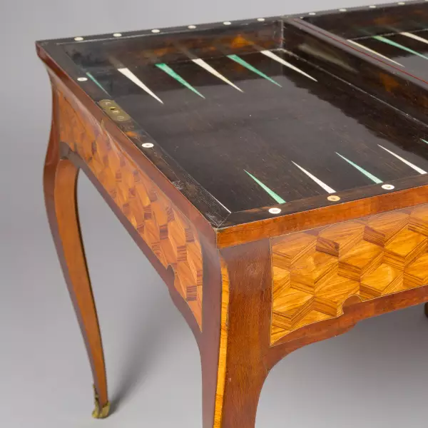 Table tric-trac de voyage à système P.Denizot vers 1770