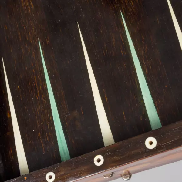 Table tric-trac de voyage à système P.Denizot vers 1770