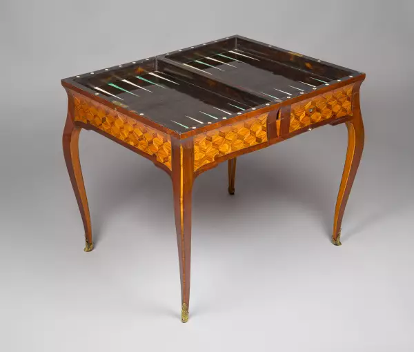 Table tric-trac de voyage à système P.Denizot vers 1770