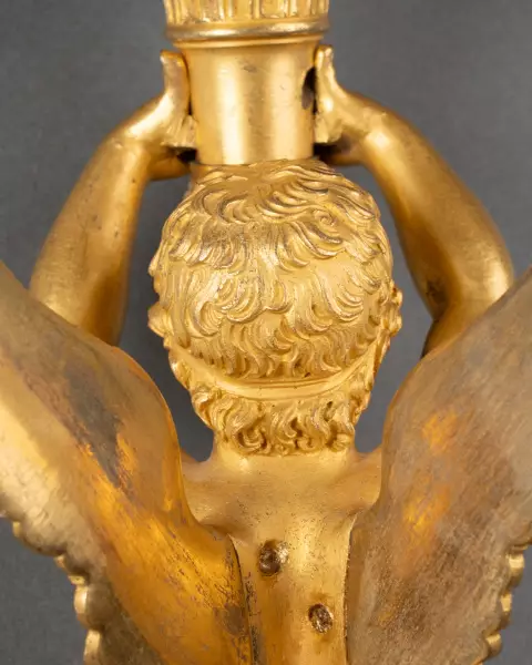 Série de quatre appliques aux enfants ailés, Paris époque Empire