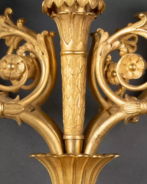 Série de quatre appliques aux enfants ailés, Paris époque Empire