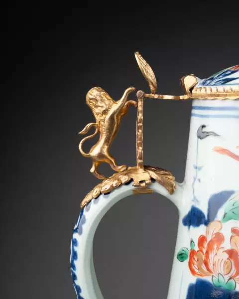 Fontaine à café en porcelaine du Japon, vers 1700