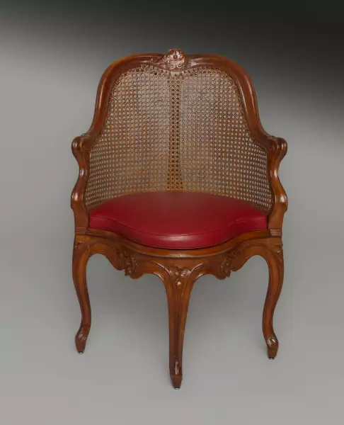 Fauteuil de bureau par Jean Boucault, Paris époque Louis XV