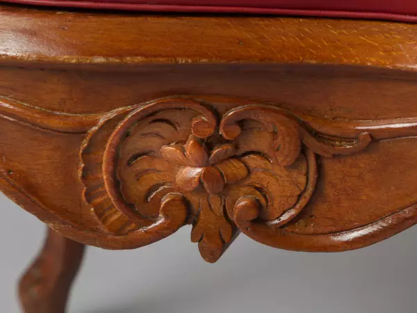 Fauteuil de bureau par Jean Boucault, Paris époque Louis XV