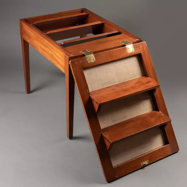 Tabouret de bibliothèque à transformation, par Jacob Frères