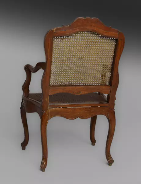 Paire de fauteuils cannés par René Cresson, Paris vers 1740