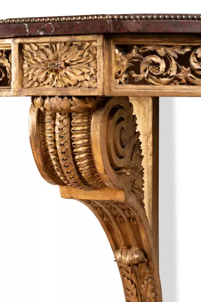 Console en bois de chêne doré d’après de Lalonde vers 1785