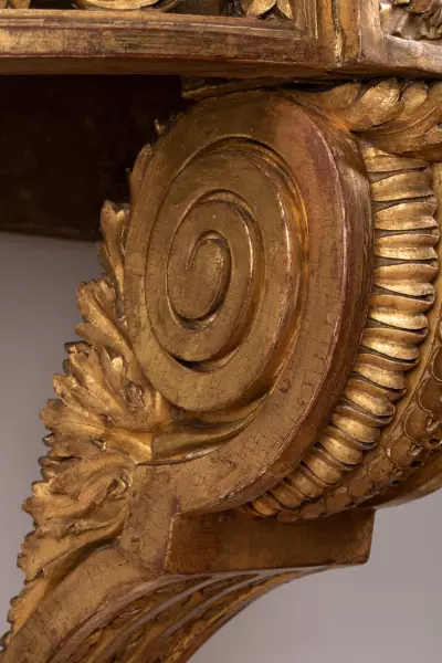 Console en bois de chêne doré d’après de Lalonde vers 1785