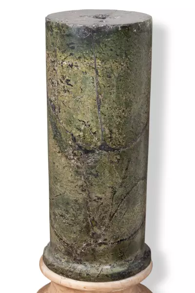 Paire de colonnes en serpentinite, Italie avant le 17e siècle