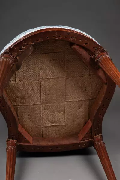 Paire de chaises en acajou massif par G. Jacob, vers 1780