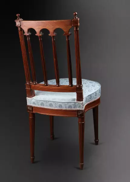 Paire de chaises en acajou massif par G. Jacob, vers 1780