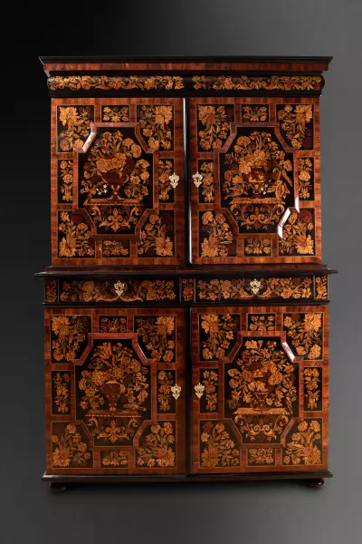 Buffet deux corps en marqueterie, attribué à Thomas Hache vers 1690