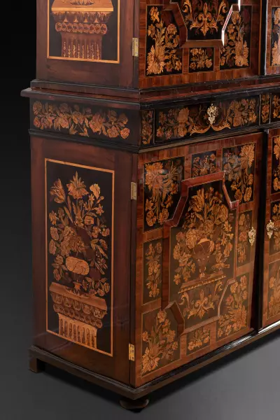 Buffet deux corps en marqueterie, attribué à Thomas Hache vers 1690