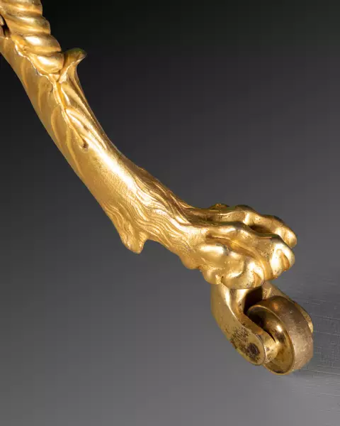 Guéridon tripode en bronze doré, Paris vers 1790