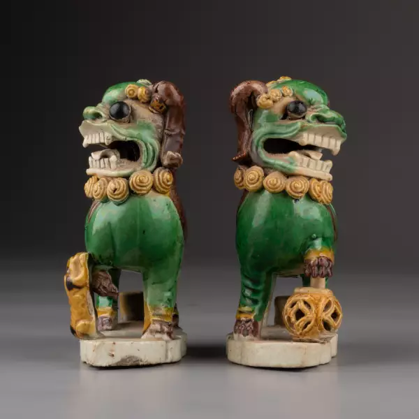Paire de chiens de Fö, Collection Rothschild, Chine époque Kangxi