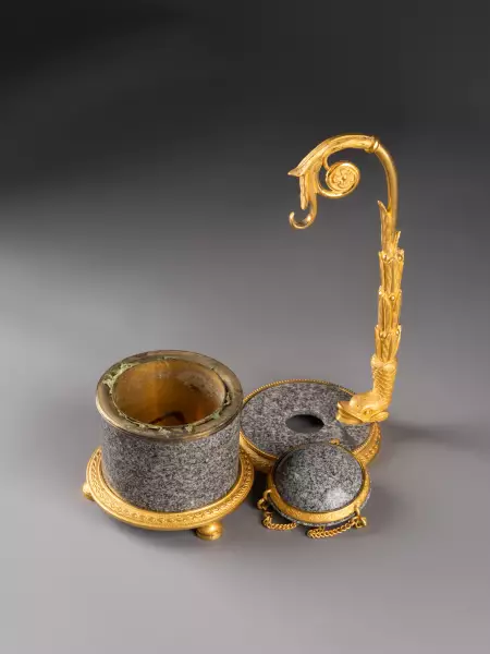 Brûle parfum à l’antique en pierre dure et bronze doré, Vienne vers 1810