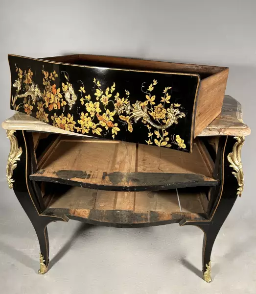 Commode au vernis Martin, Paris époque Louis XV