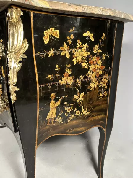 Commode au vernis Martin, Paris époque Louis XV