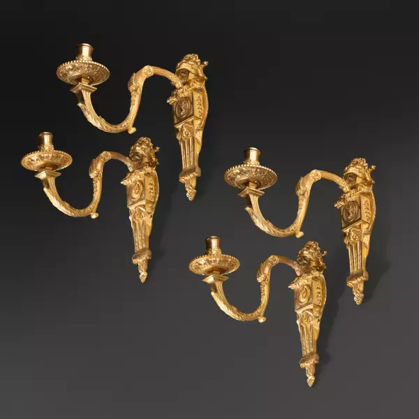 Série de quatre appliques en bronze, Paris époque Régence