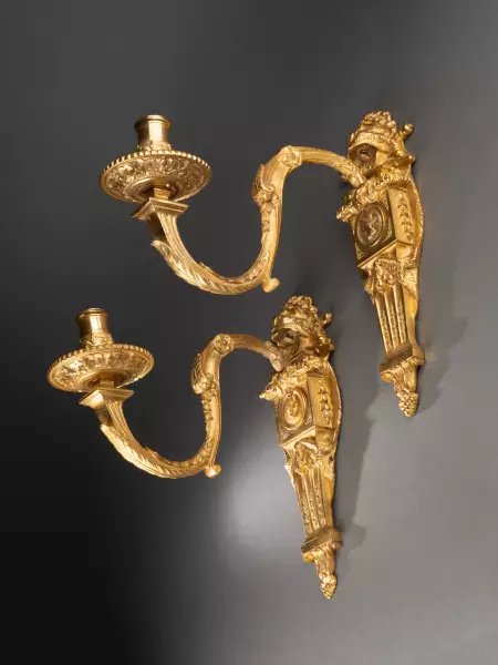 Série de quatre appliques en bronze, Paris époque Régence