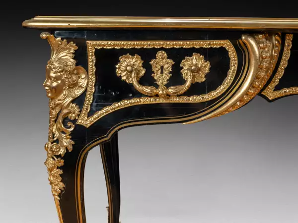 Bureau plat en placage d’ébène, François Lieutaud vers 1720