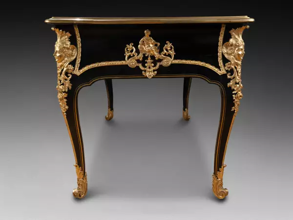 Bureau plat en placage d’ébène, François Lieutaud vers 1720