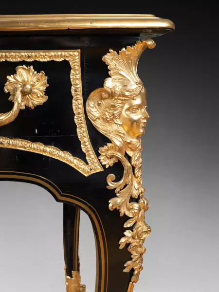 Bureau plat en placage d’ébène, François Lieutaud vers 1720