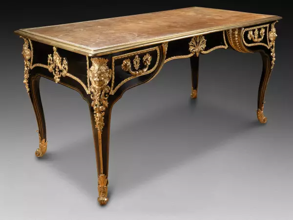Bureau plat en placage d’ébène, François Lieutaud vers 1720