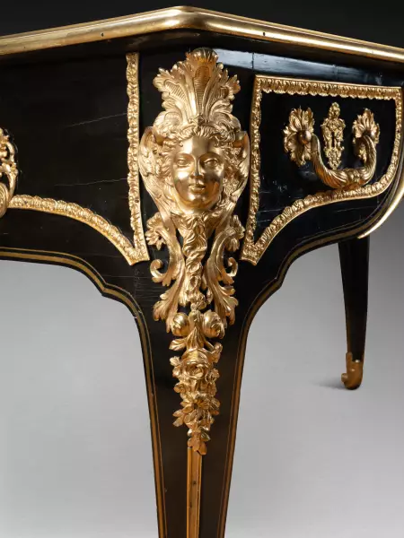 Bureau plat en placage d’ébène, François Lieutaud vers 1720