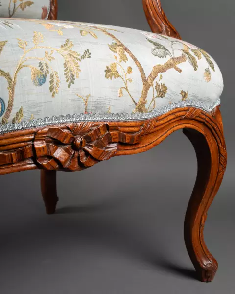 Paire de fauteuils à la reine par Nogaret, Lyon vers 1770