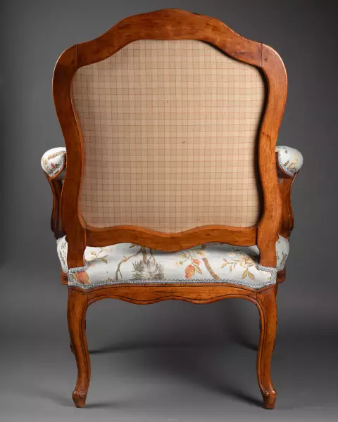 Paire de fauteuils à la reine par Nogaret, Lyon vers 1770