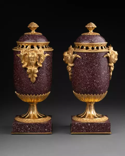 Paire de pots-pourris en porphyre, Rome vers 1800-1810