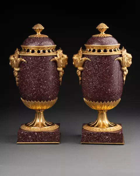 Paire de pots-pourris en porphyre, Rome vers 1800-1810