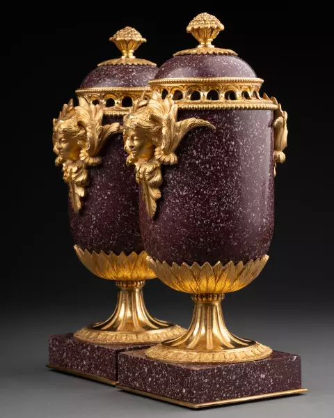 Paire de pots-pourris en porphyre, Rome vers 1800-1810