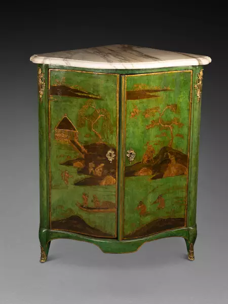 Paire d’encoignures en vernis Martin vert, Paris époque Louis XV