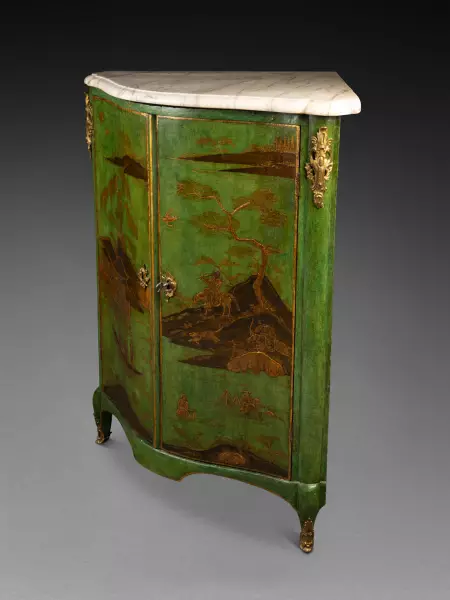 Paire d’encoignures en vernis Martin vert, Paris époque Louis XV