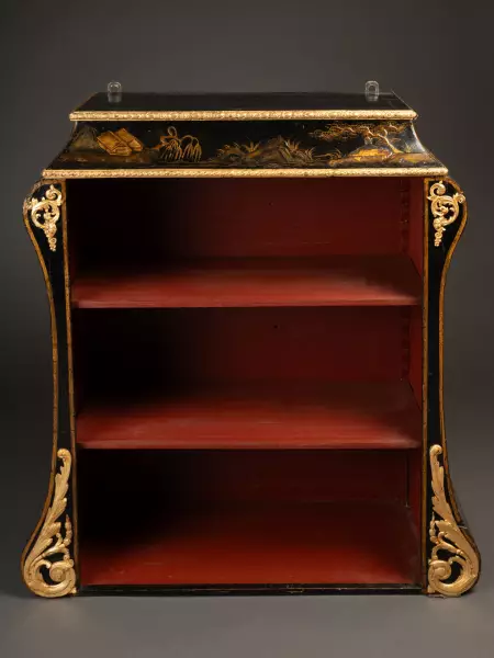 Cartonnier de bureau en vernis Martin, Paris époque Louis XV
