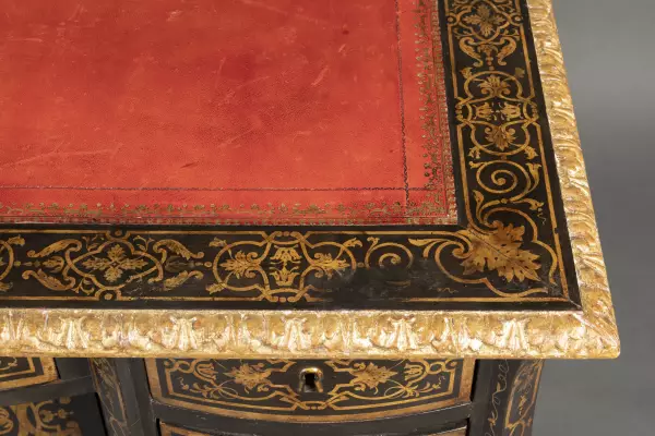 Bureau Mazarin en laque à l’imitation de la marqueterie Boulle , époque Louis XIV