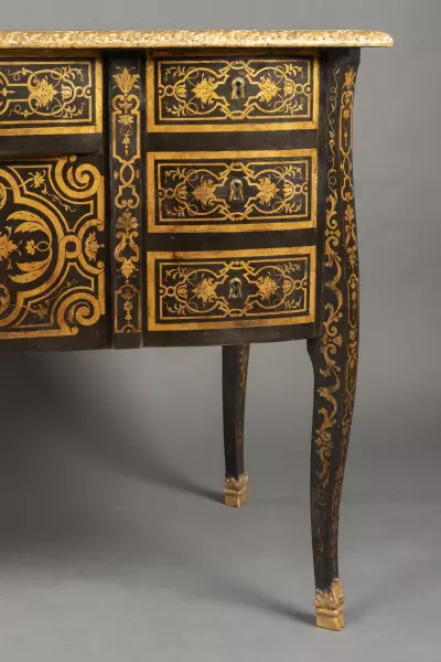 Bureau Mazarin en laque à l’imitation de la marqueterie Boulle , époque Louis XIV