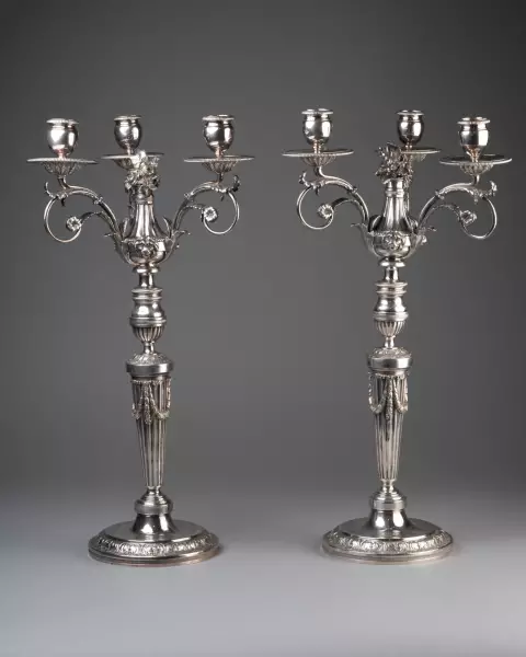 Paire de candélabres en argent, Paris époque Louis XVI