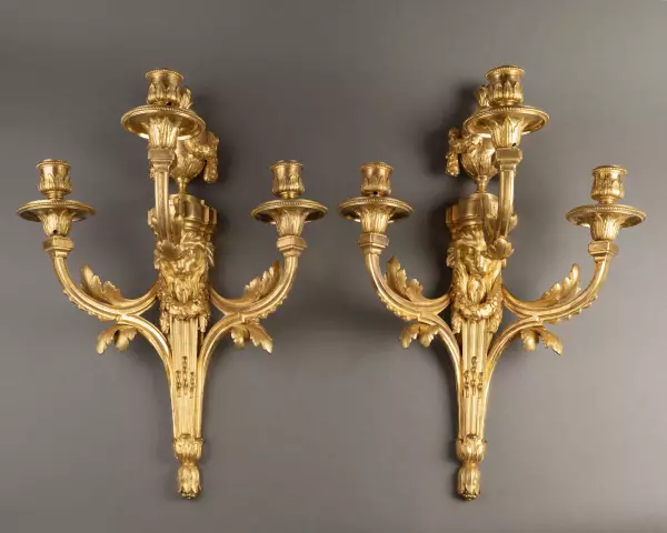 Paire d’appliques aux lions par St Germain, Paris vers 1765