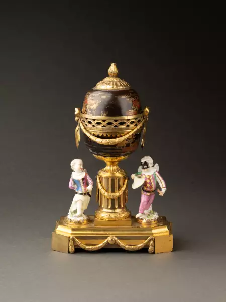 Pot-pourri en porcelaine de Meissen et laque du Japon vers 1775