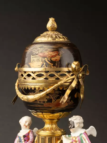 Pot-pourri en porcelaine de Meissen et laque du Japon vers 1775