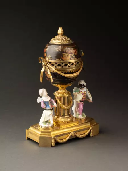 Pot-pourri en porcelaine de Meissen et laque du Japon vers 1775