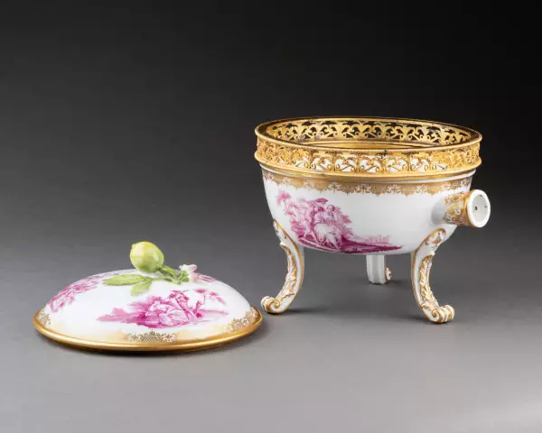Réchaud couvert en porcelaine de Meissen monté en pot-pourri 18ème siècle