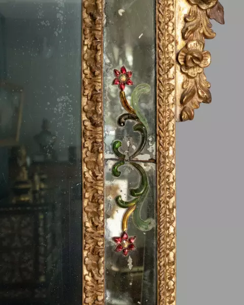 Miroir en bois doré et verres de Murano, Venise vers 1750
