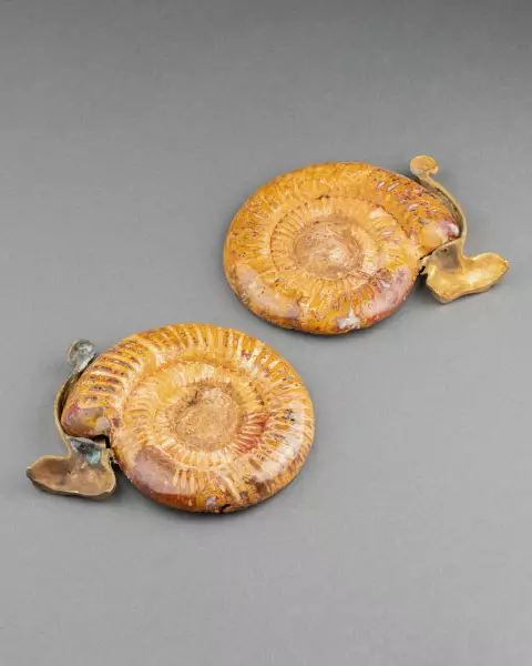 Paire d’ammonites fossiles montées bronze vers 1820-1840