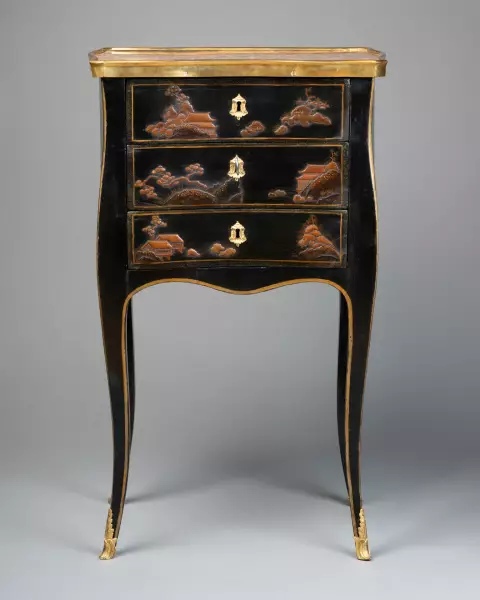 Table de salon en vernis martin par L.Boudin, Paris vers 1760