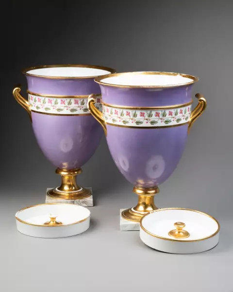 Paire de glacières en porcelaine de Sévres livrée Napoléon au palais impérial de Bordeaux en 1808